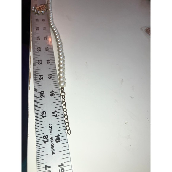 Faux Pearls Gold-Tone Pendant with Rhinestones 18" Necklace! - Picture 10 of 10